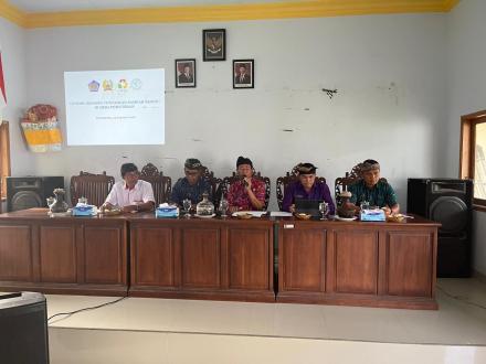 Rapat Koordinasi Membahas Pengelolaan Sampah di Desa Pemuteran